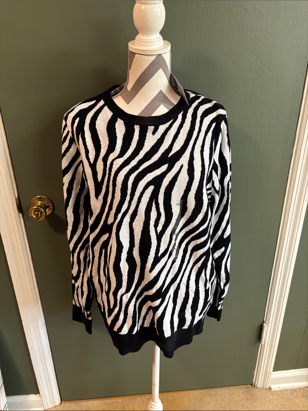 Kim Rogers Black & White Zebra Print Knit Pullover